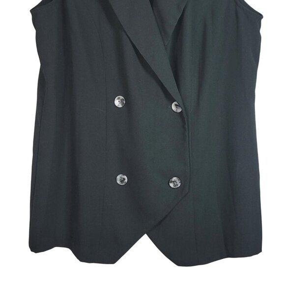 Chadwick's Two-Piece Set Black 16W Sleeveless Button Top Shorts Pull On Pleated - Picture 4 of 11